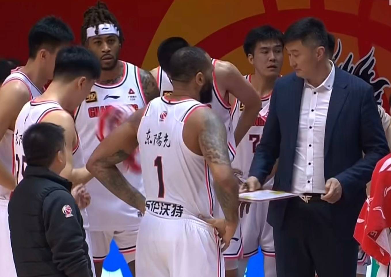 广东队遭遇新疆队反击，吞下败绩的简单介绍