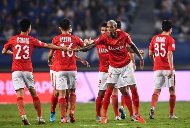 恒大主场告负三分榜首宝座动摇的简单介绍 恒大主场告负三分榜首宝座动摇的简单介绍