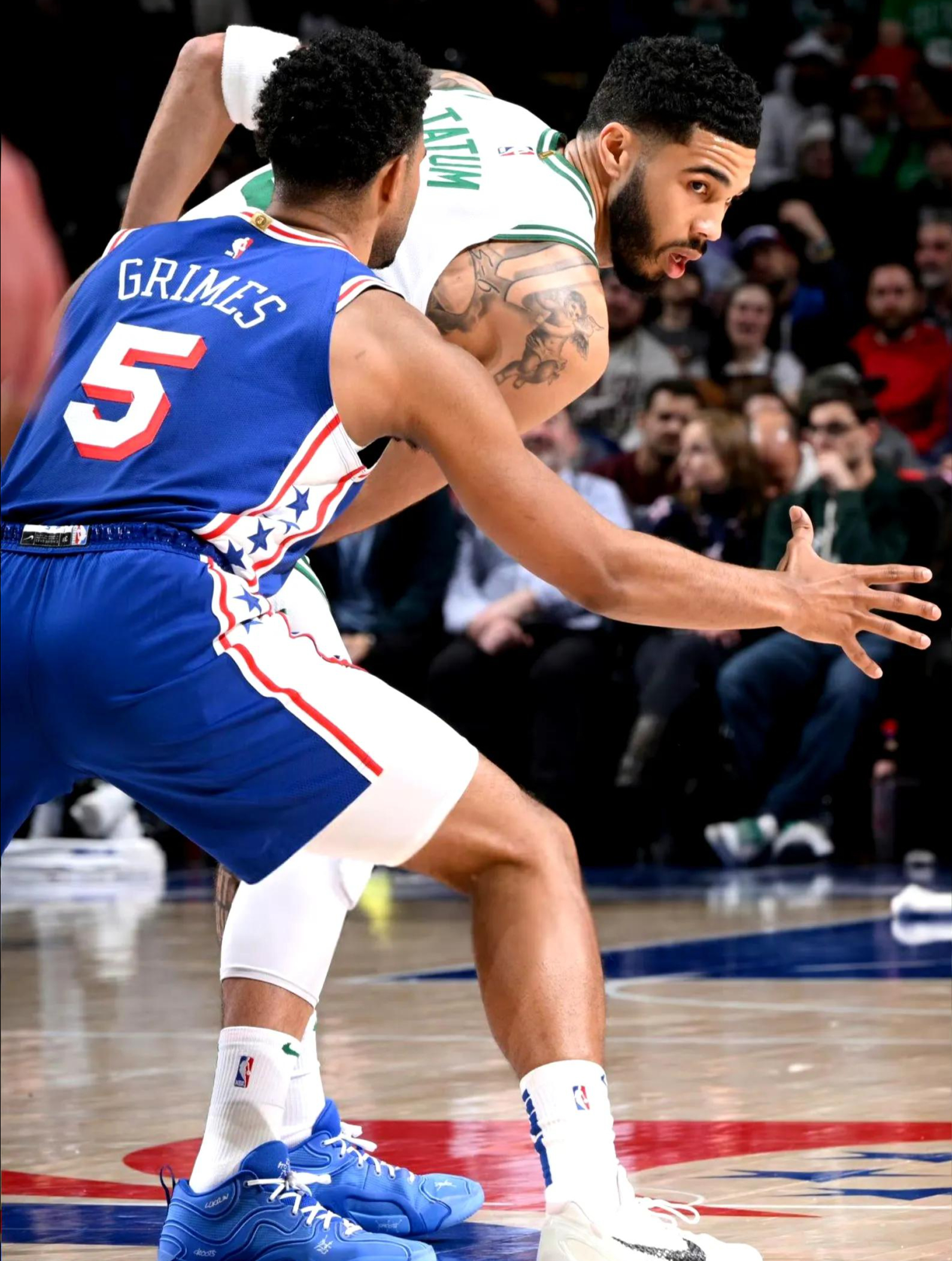 包含凯尔特人队小前锋连续两战MoM，率队取胜的词条