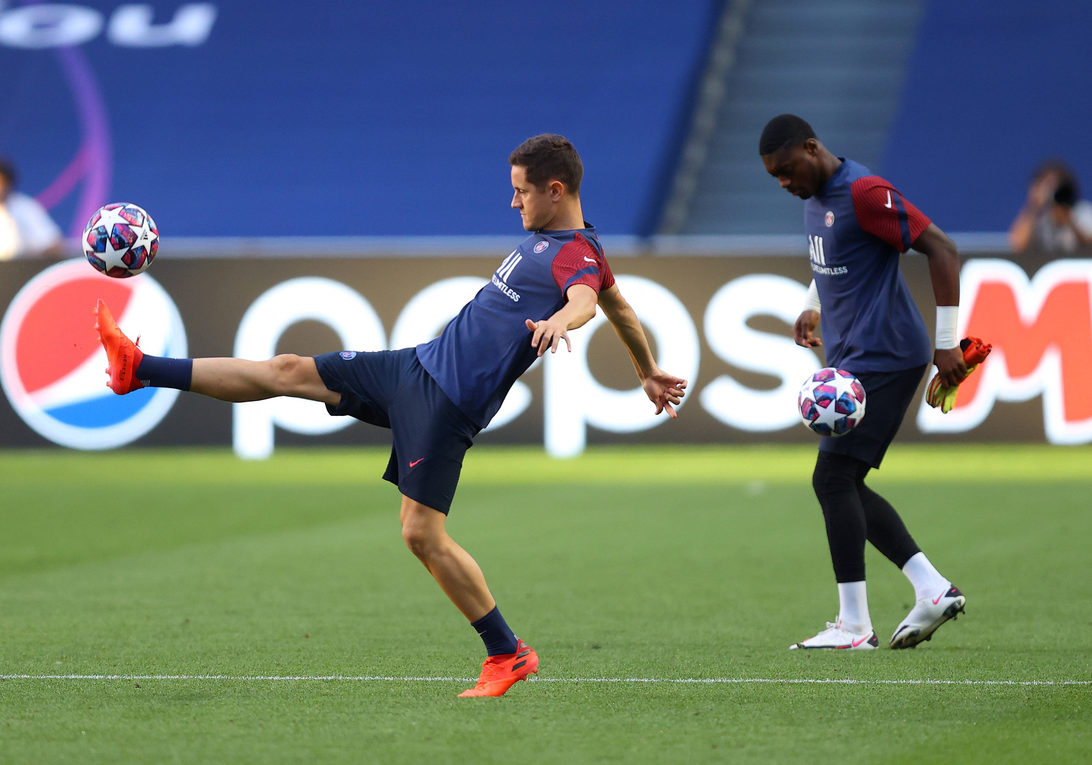 开云体育APP下载-包含巴黎圣日耳曼取得胜利，前路无阻！的词条