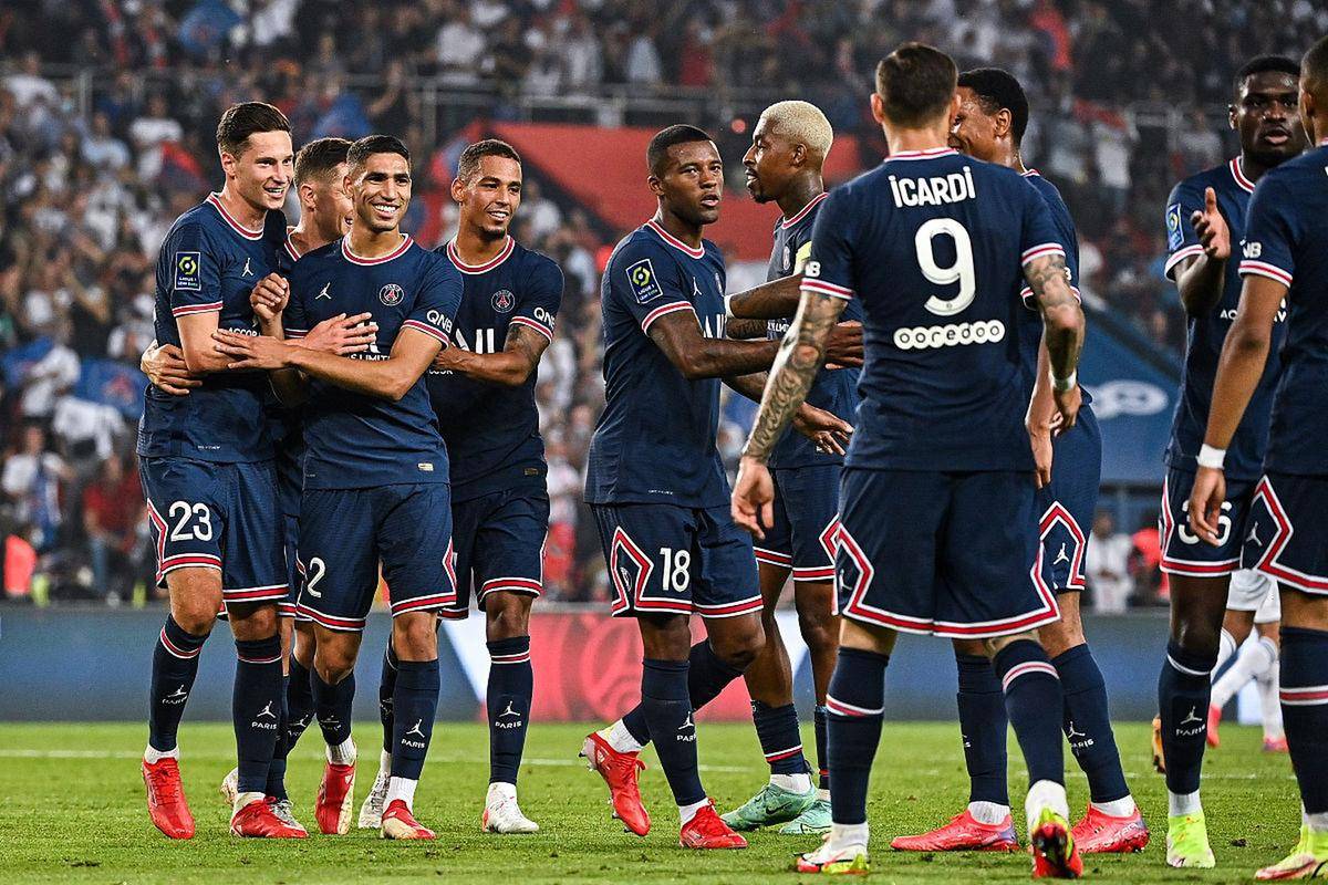 法甲霸主再度获胜，夺得联赛榜首位置