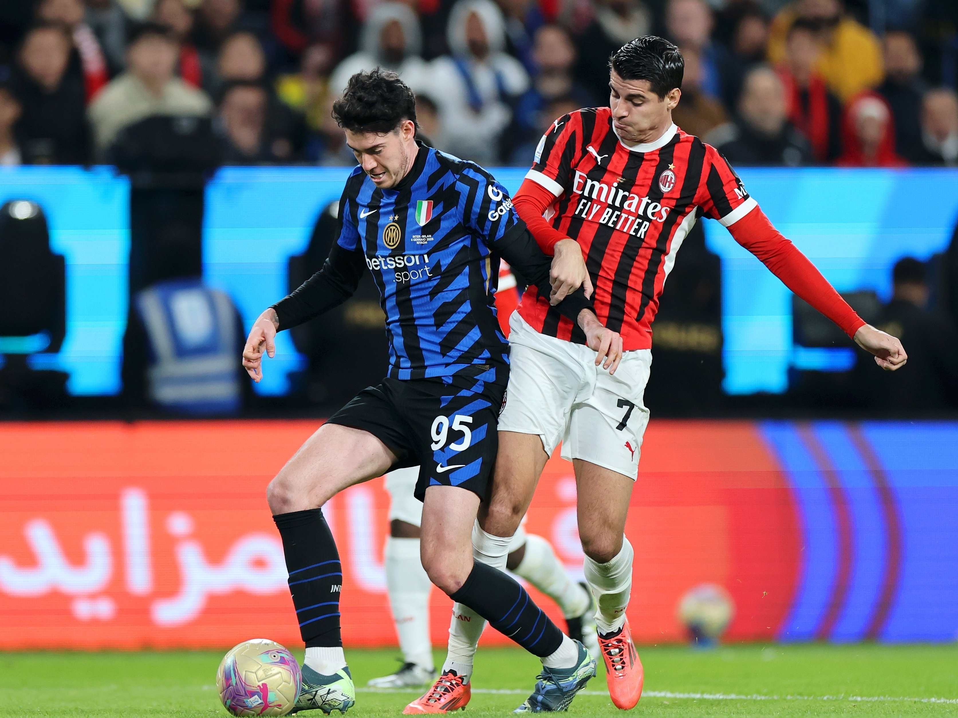 开云体育登录-关于AC米兰击败乌迪内斯，稳坐积分榜榜首的信息