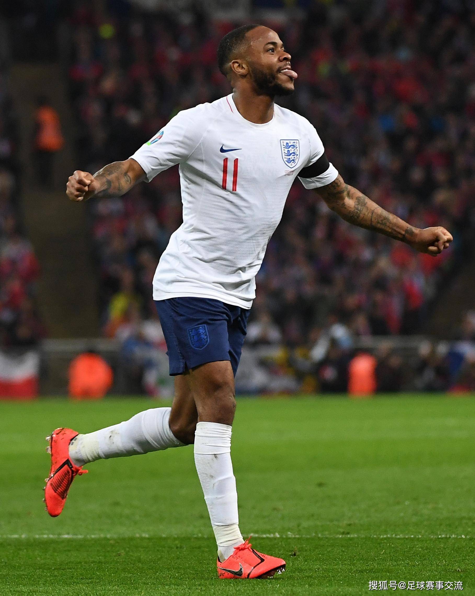 开云体育中国-足球赛事中球员的出彩表现被球迷称赞的简单介绍