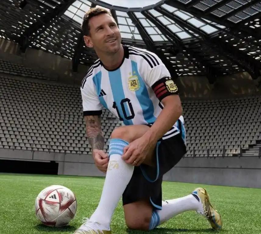 乌拉圭球员在国际比赛中崭露头角的简单介绍