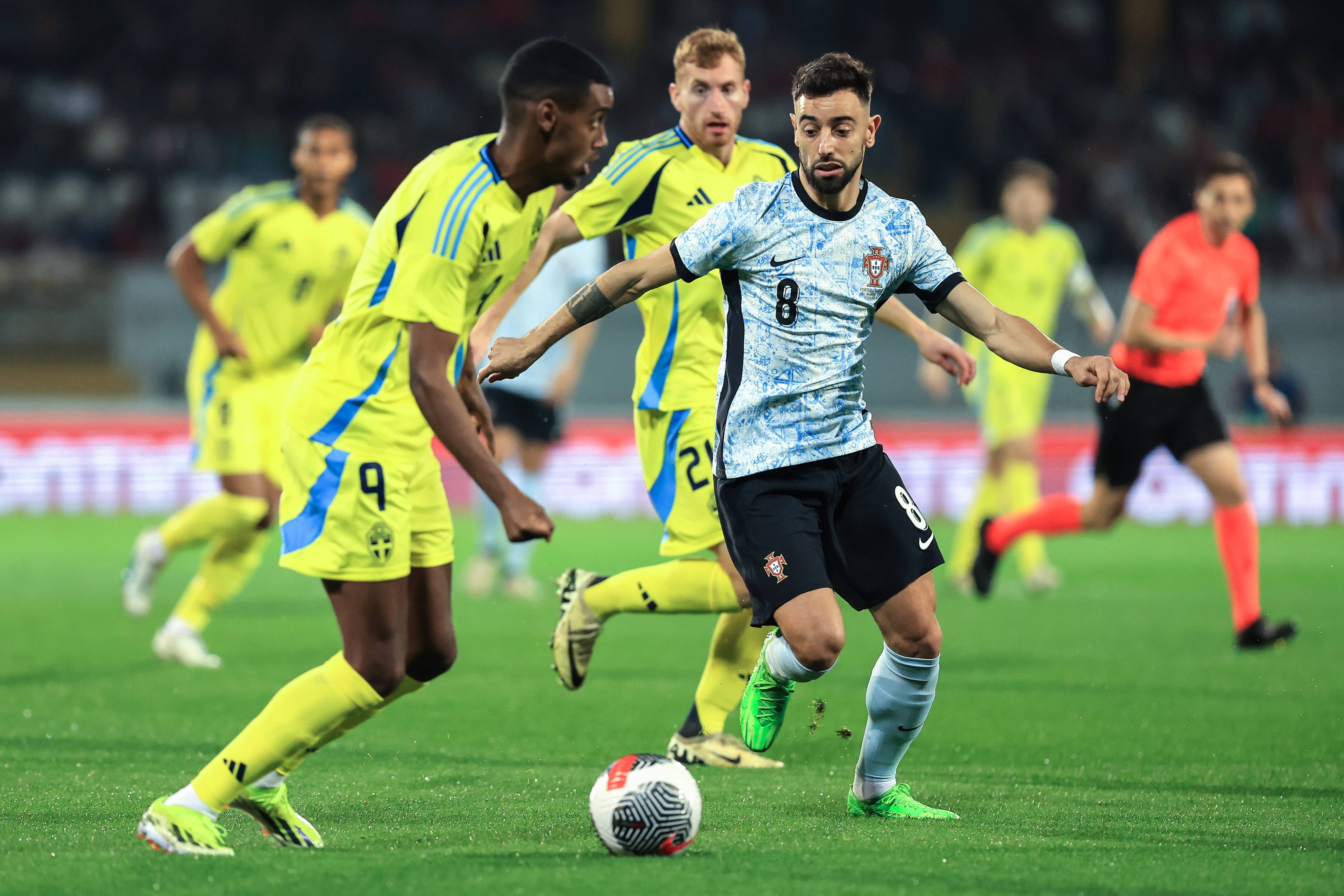 开云体育app-瑞典足球队队员团结一心，取得大比分胜利的简单介绍