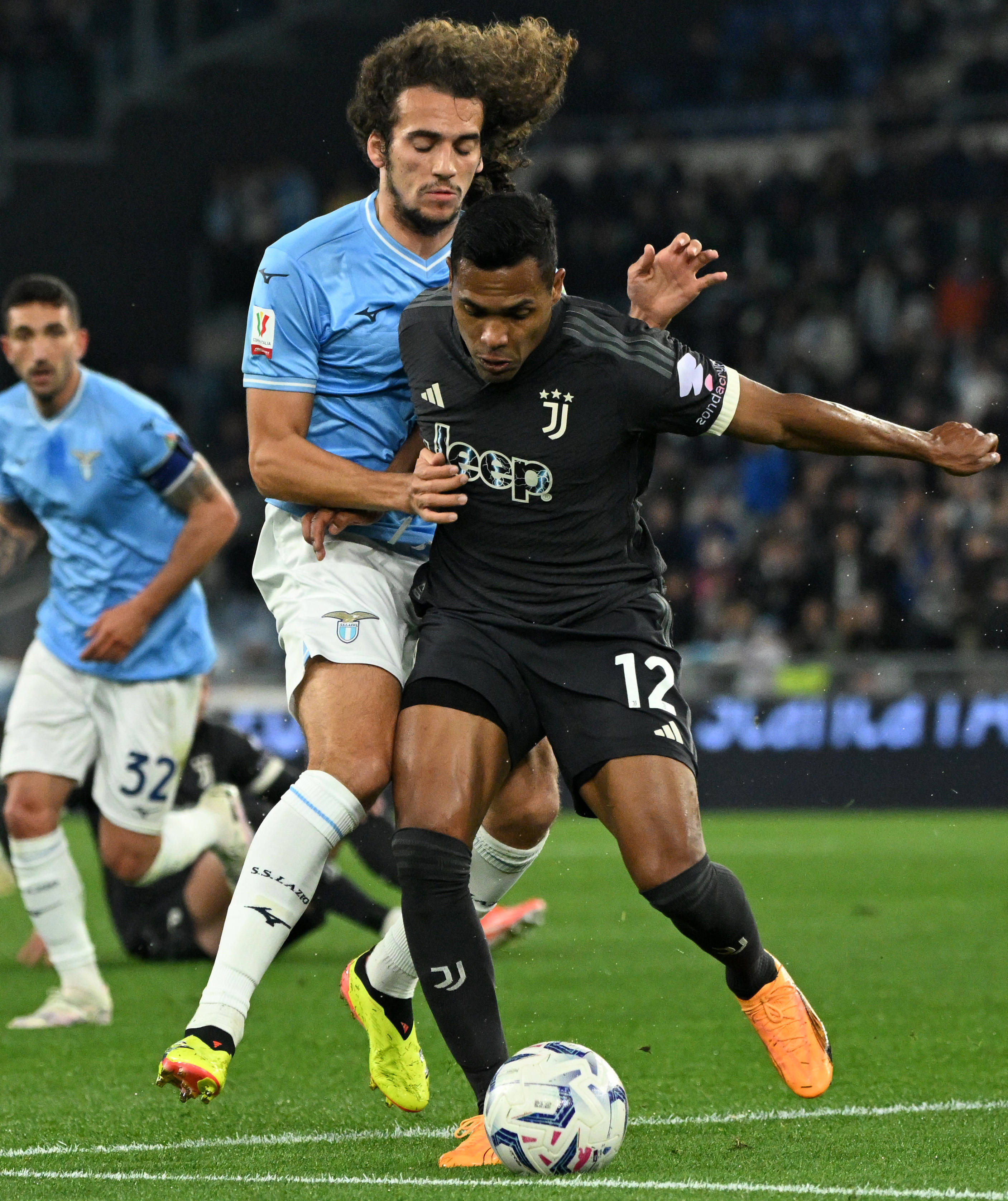 开云体育APP下载-尤文图斯取胜，罗纳尔多破门助球队晋级