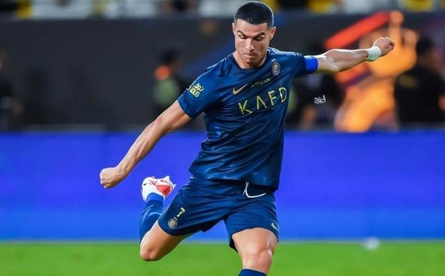 曼城防守失误，遭遇多粒失球