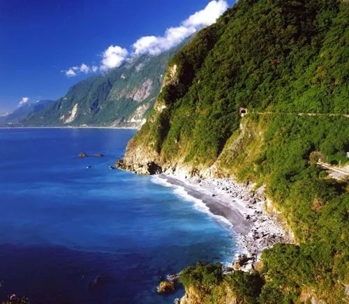 包含阿尔巴尼亚神奇逆袭，挥洒英勇激情！的词条