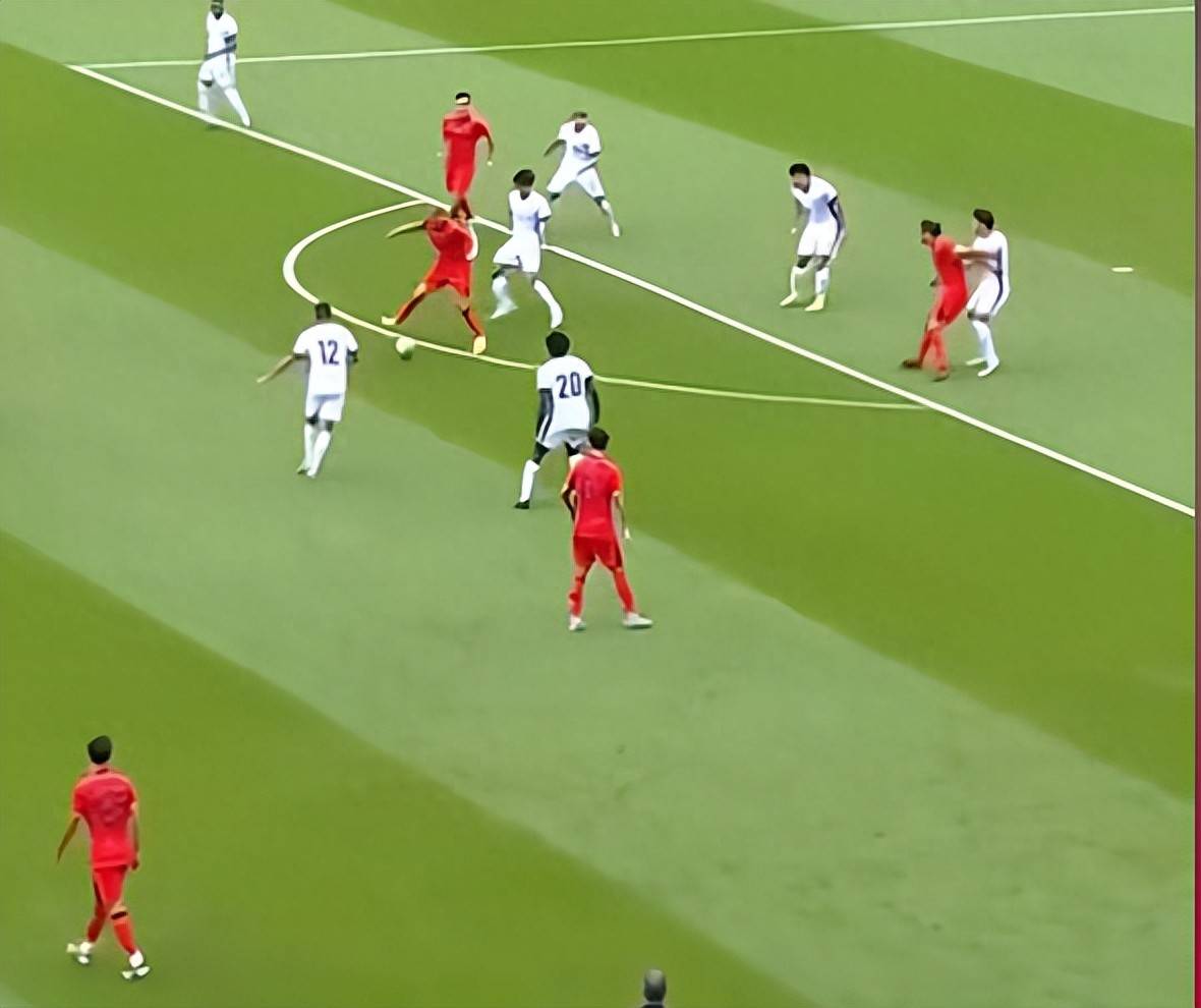 开云体育入口-包含国际足坛爆发球迷集体冲突，导致严重人员伤亡的词条