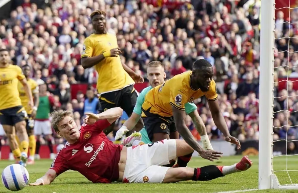 开云体育登录-英超｜国足不敌，球迷沸腾的简单介绍