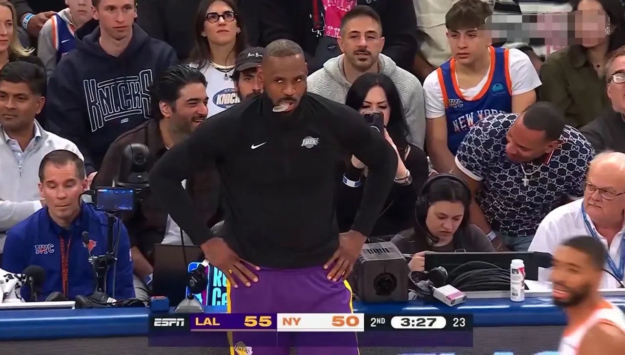 刚刚焦点：詹姆斯逆转，球迷沸腾