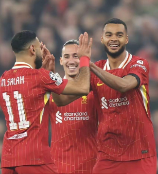 开云平台-利物浦主场狂胜，轻松闯入八强