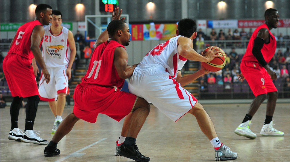 包含才华横溢！比赛中球员们展现出的出色表现令人惊叹的词条