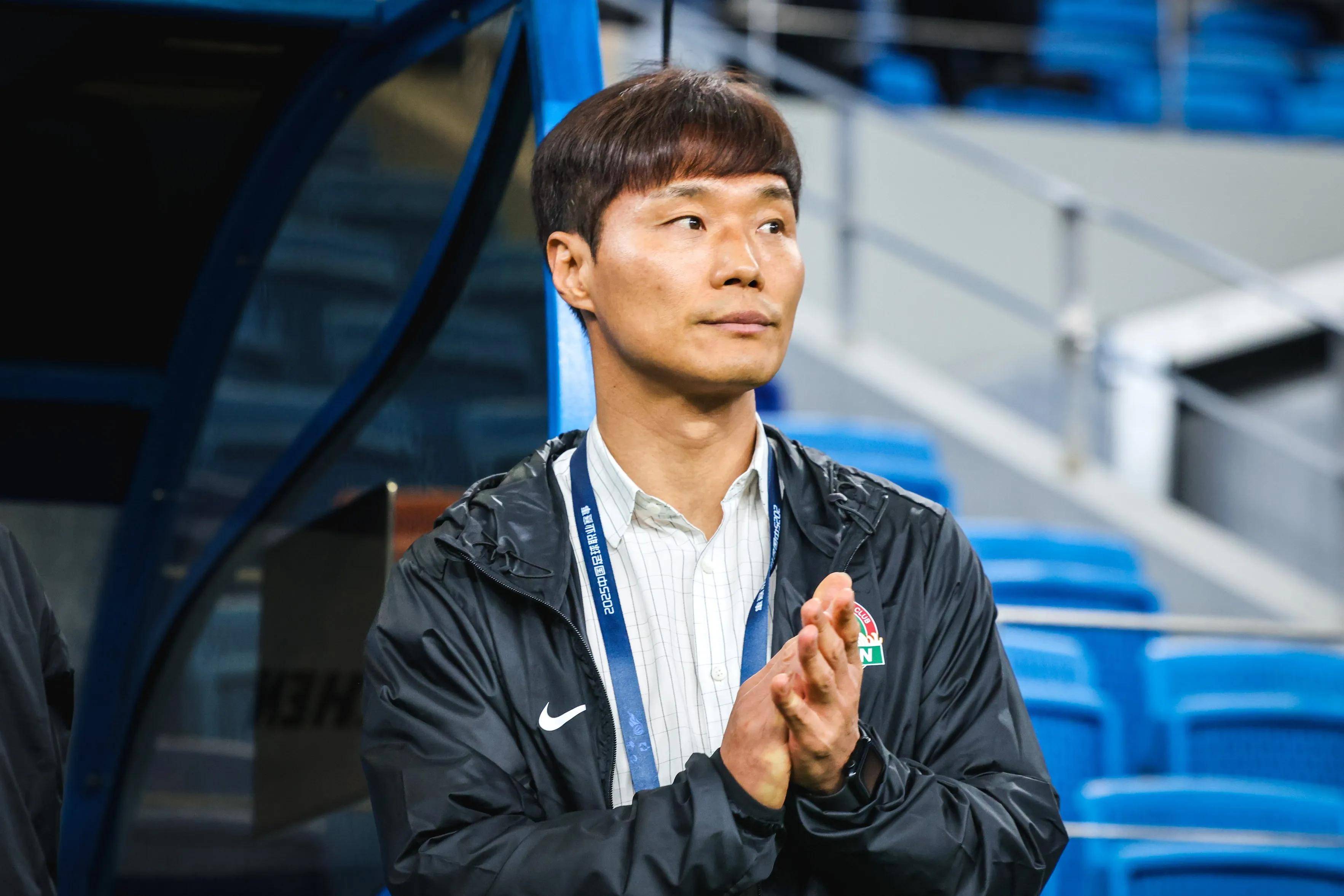 包含中超第11轮：广州恒大2-0胜上海绿地申花，积分榜领先扩大至6分的词条