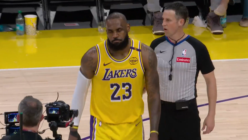 76人遭遇失利湖人夺胜