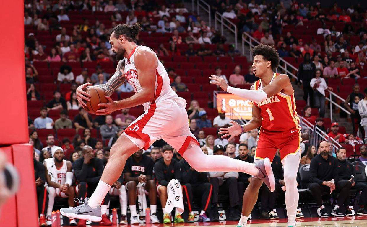 开云体育app-老鹰击败热火，取得关键胜利