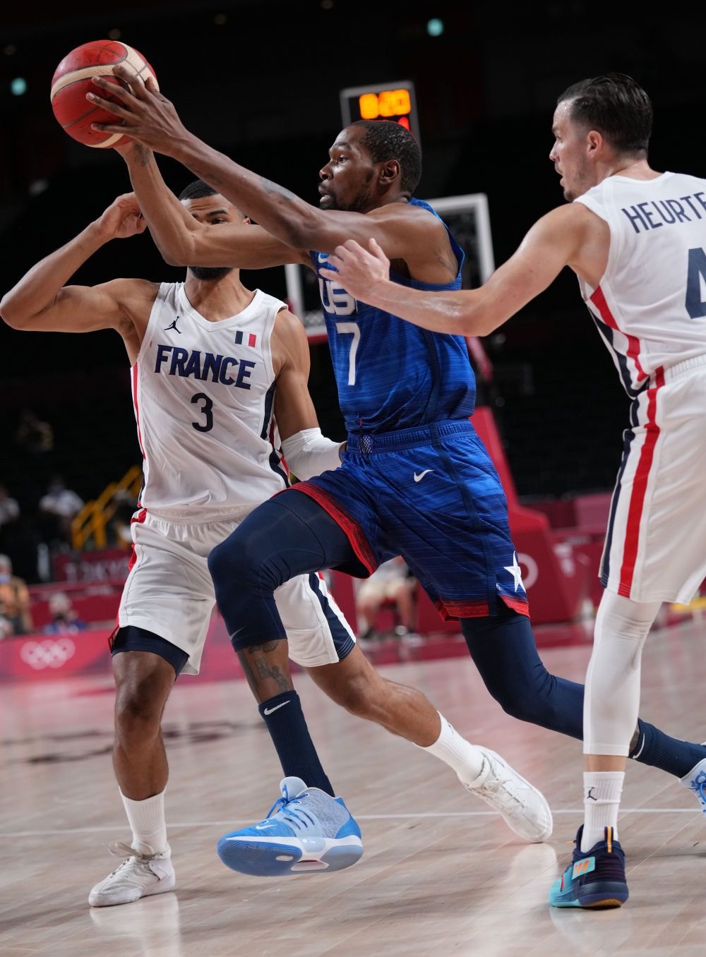 开云体育平台APP-韩国队横扫法国队，黄鸭组合统治全场