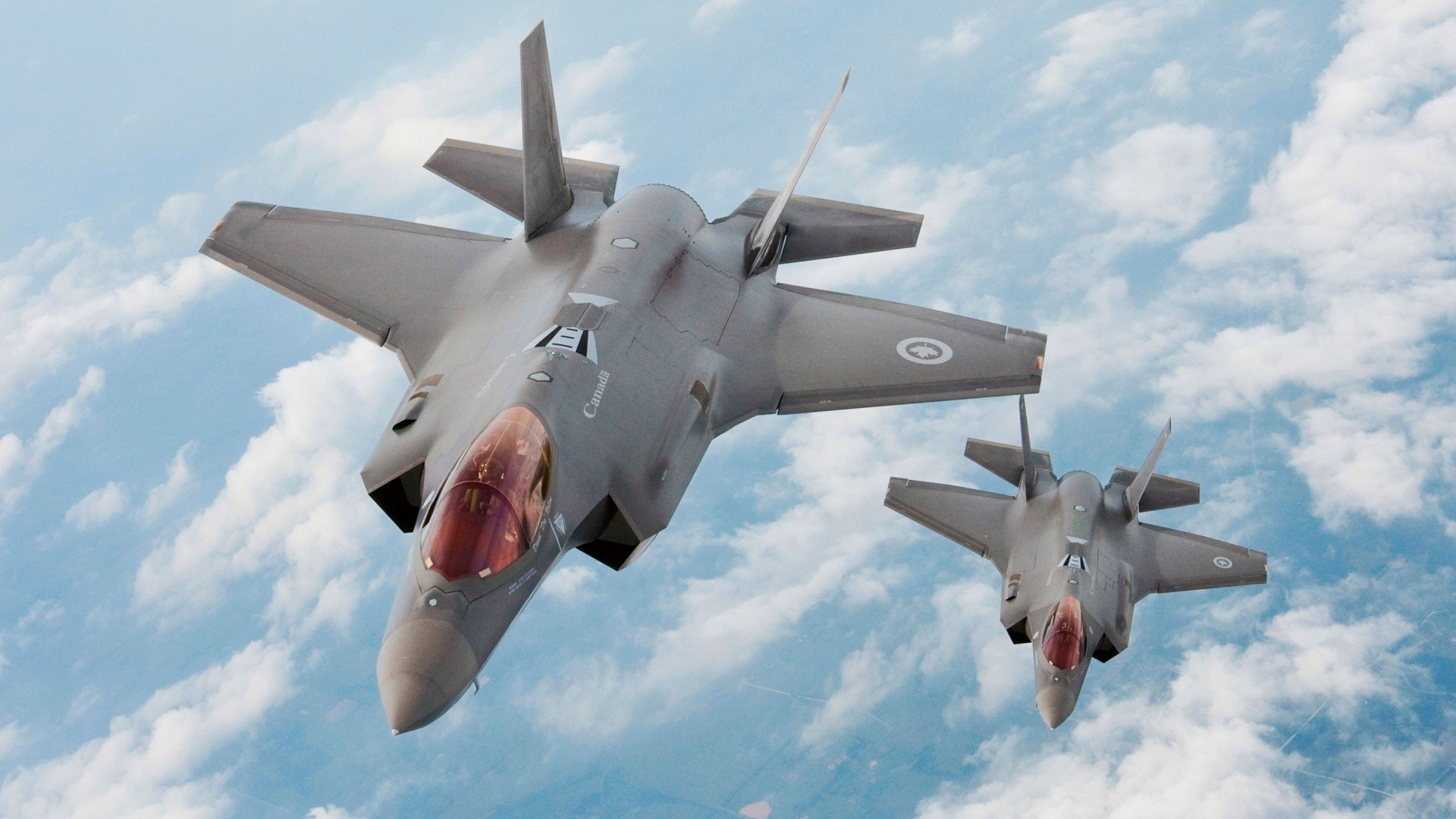 开云体育官网-马德里竞技的战术枷锁，莱万的大舞台定律，当体系压制遇见巨星光芒