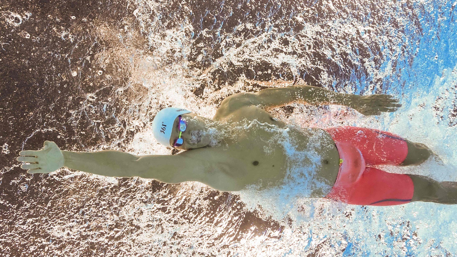 开云体育中国-新王登基！广厦跨联盟巅峰之战，切特封神击碎湖人王朝梦