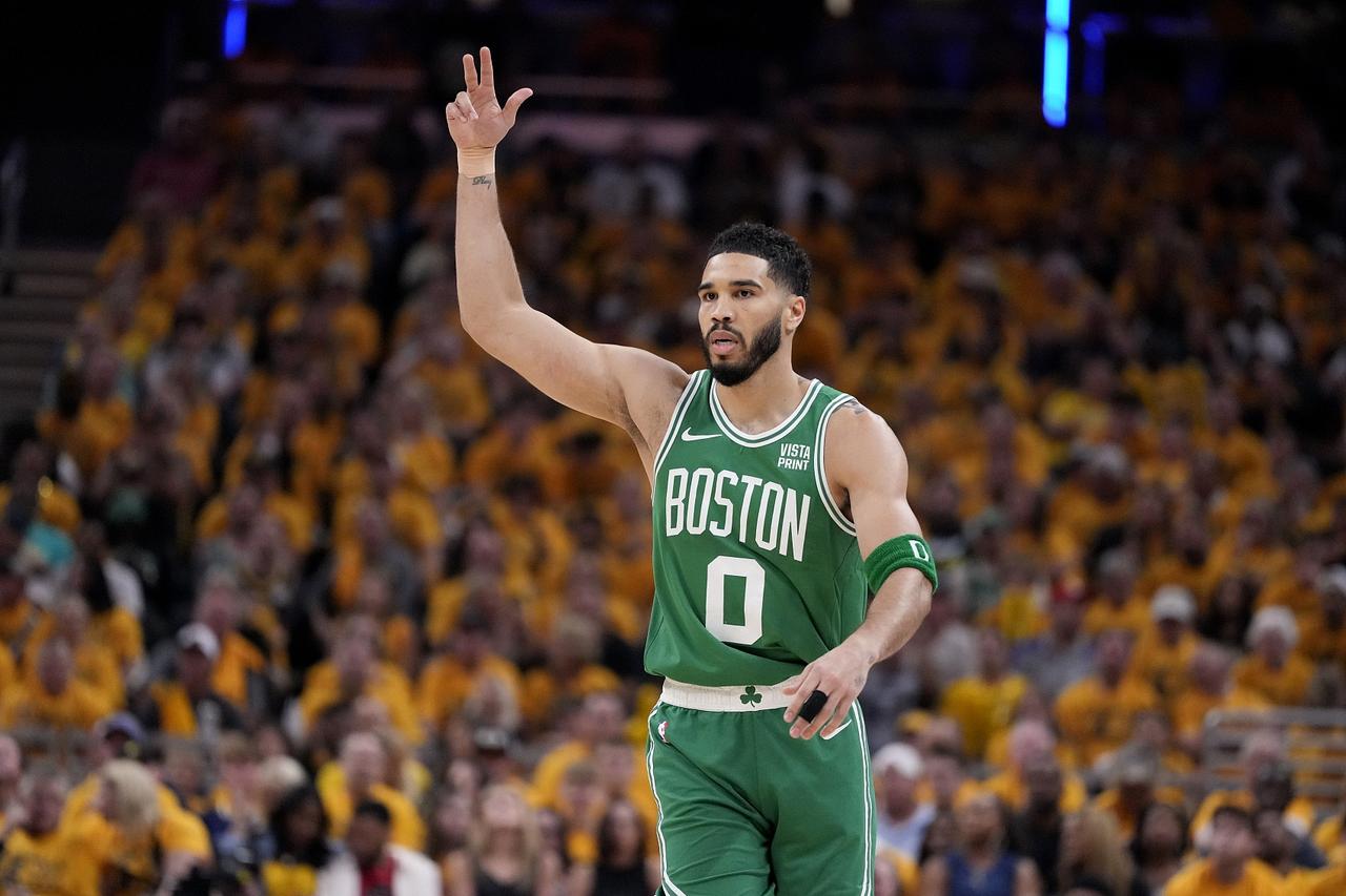 NBA总决赛之夜，塔图姆高光表现